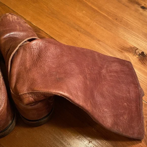 Women's Brown Leather Boots - Picture 8 of 11
